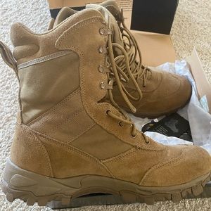 Blackhawk Desert Ops Boots in Coyote. Size 10.5.